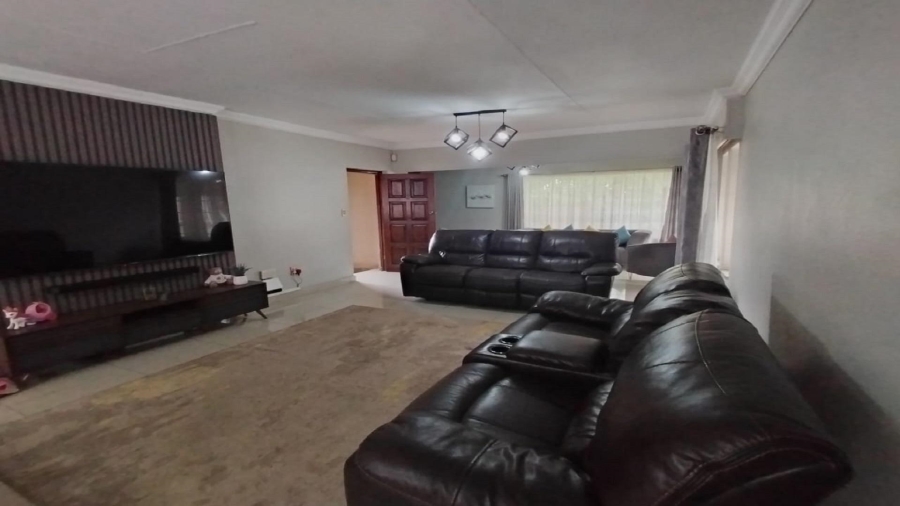 4 Bedroom Property for Sale in Vaalpark Free State